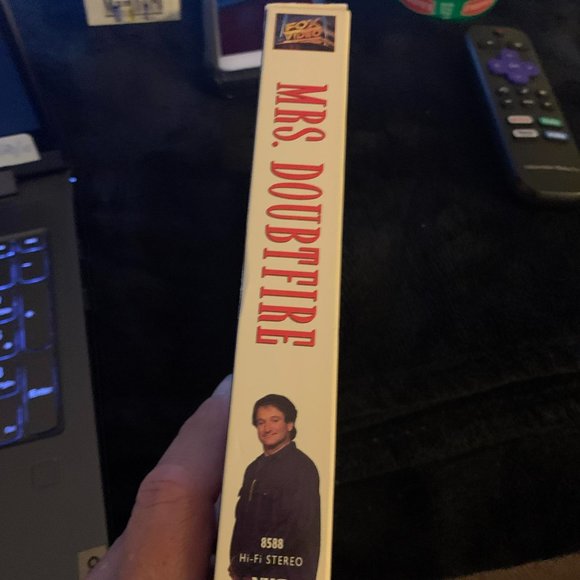 Fox "Mrs. Doubtfire" VHS Movie - Picture 2 of 3